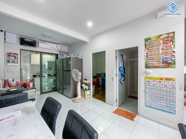 *****บ้านเดี่ยวมือสองย่านกรุงเทพฯ ม.ดิโอโซน เพชรเกษม หลังมุม เนื้อที่กว้างขวางเกือบ 32 ตร.ว.  ฟังก์ชัน 5 ห้องนอน 3 ห้องน้ำ ที่จอดรถ 2 คัน ฟรี! เครื่องปรับอากาศ 4 เครื่อง! โครงการตั้งบนทำเลแห่งการเดินทาง ใกล้รถไฟฟ้าสายสีน้ำเงิน "สถานีหลักสอง"